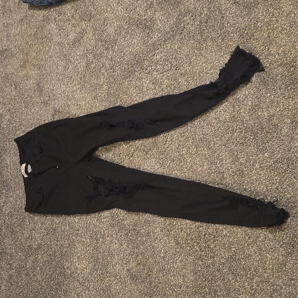 Black stretchy ripped pants size 5